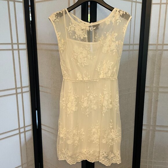 Alloy Apparel Dresses & Skirts - Alloy Apparel White/Cream Lace Dress